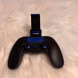 Black and Blue Wireless Game Controller For Phone GUC